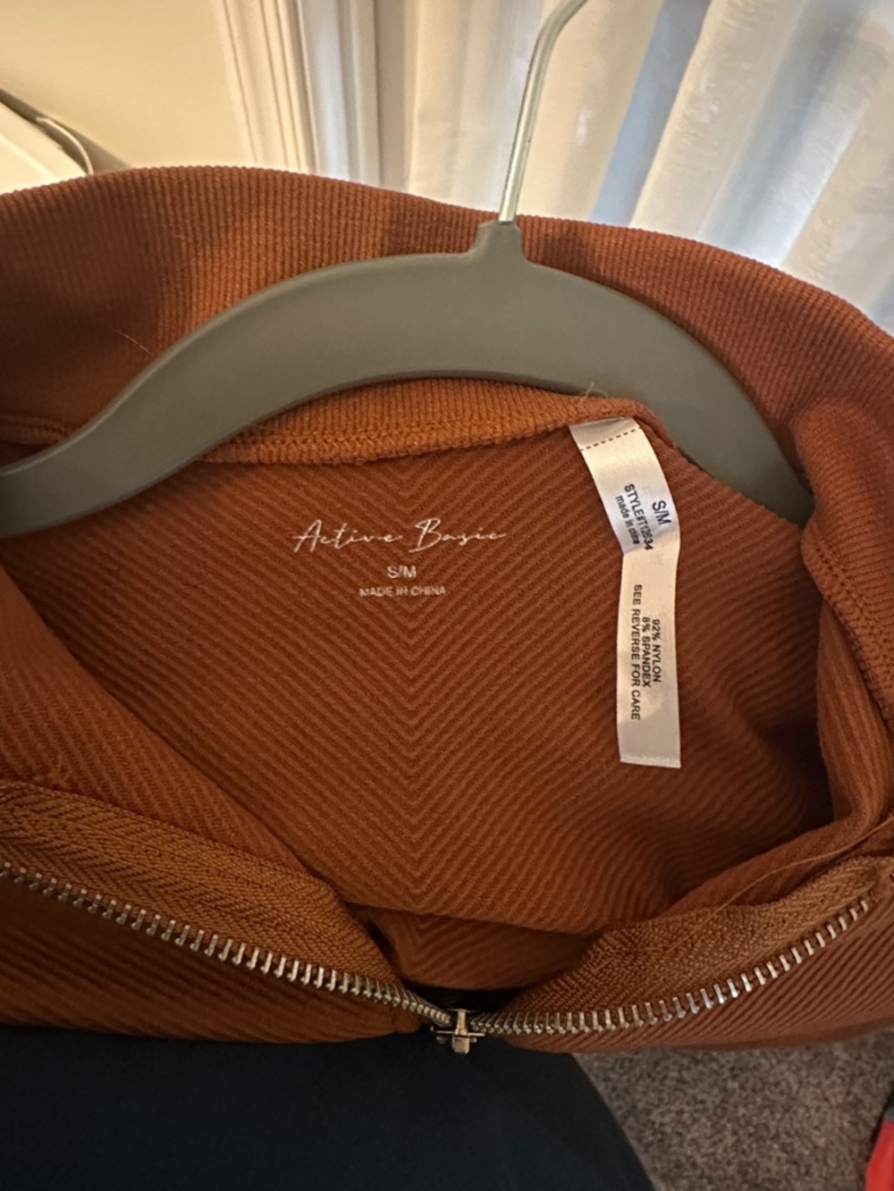 Active Basic Cropped Zip-Front Top in Rust - Picture 2 of 4